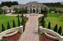 Sao phim “Vua bọ cạp” tậu biệt thự xịn giá rẻ 