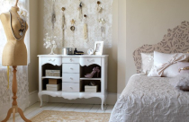 "Trang điểm" phòng ngủ điệu đà cho cô nàng độc thân