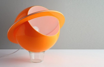 Nội thất đẹp "lạ" với đèn bàn