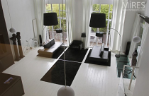 Trang trí nội thất với 2 màu trắng và đen