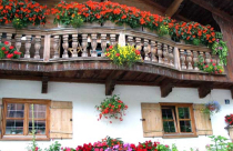 Xác định hướng mặt tiền của ngôi nhà