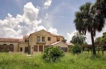 Bên trong biệt thự xa hoa của gia đình trùm khủng bố Bin Laden