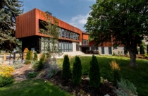 Cầu thang nối – điểm nhấn cá tính cho ngôi nhà hiện đại