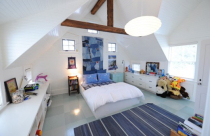 Không nên đặt giường ngủ, bàn làm việc dưới xà nhà