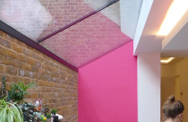 Màu hồng - xu hướng trang trí cho phòng bếp hiện đại