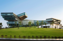 Chiêm ngưỡng khách sạn 5 sao được Tổng thống Donald Trump chọn làm nơi nghỉ ngơi tại Hà Nội