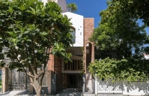 Nhà lồng trong nhà tại Đà Nẵng khiến báo Mỹ phải trầm trồ