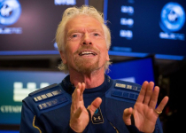 Richard Branson tự giải cứu Virgin Atlantic như món quà mừng sinh nhật 70