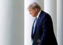 Đồng minh lần lượt quay lưng, ông Trump tỏ thái độ bực bội