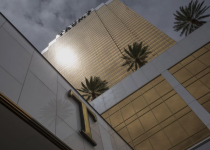 Đế chế kinh doanh của ông Trump thất thu vì đại dịch