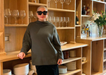 Shark Liên cạo đầu, tuyên bố: "Là phụ nữ, nhất định phải cạo trọc đầu một lần trong đời!"