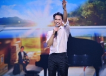 Tài sản của Trần Hùng Huy tăng bao nhiêu sau màn trình diễn “Cô đơn trên sofa”?