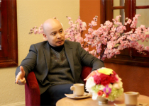 Đặng Lê Nguyên Vũ: Starbucks chỉ là "người khổng lồ không bản sắc"