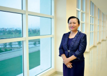 Bà Trần Thị Lâm Chủ tịch HĐQT Công ty Hoa Lâm:"Nếu để kiếm tiền, tôi không bao giờ xây bệnh viện"