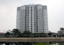 Chủ đầu tư chung cư đòi xây penthouse ở sân thượng 
