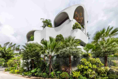 Tái cấu trúc biệt thự cũ TP.HCM: tận dụng khung nhà năm 2000 cho không gian 6 phòng ngủ