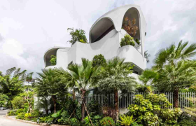 Tái cấu trúc biệt thự cũ TP.HCM: tận dụng khung nhà năm 2000 cho không gian 6 phòng ngủ