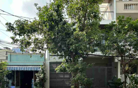 Giải mã nhà ống Tây Bắc TP.HCM hạ nhiệt bằng những khoảng thở và trục ánh sáng