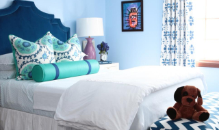Trang trí phòng ngủ quyến rũ với màu xanh