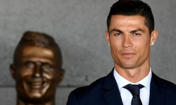 Cristiano Ronaldo kiếm và tiêu tiền ra sao? Cristiano Ronaldo kiếm và tiêu tiền ra sao?