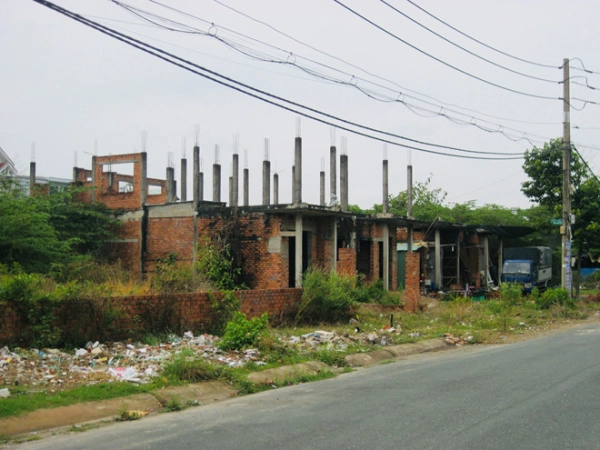 Hơn 600 khách hàng bỗng dưng 'mất' đất