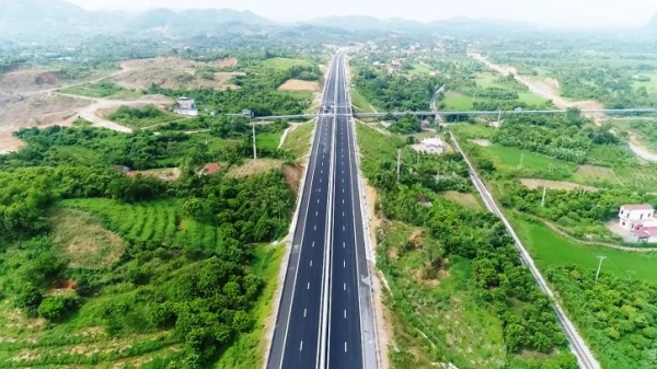 Hai phương án đầu tư cao tốc Buôn Ma Thuột – Nha Trang 27.000 tỉ đồng Hai phương án đầu tư cao tốc Buôn Ma Thuột – Nha Trang 27.000 tỉ đồng